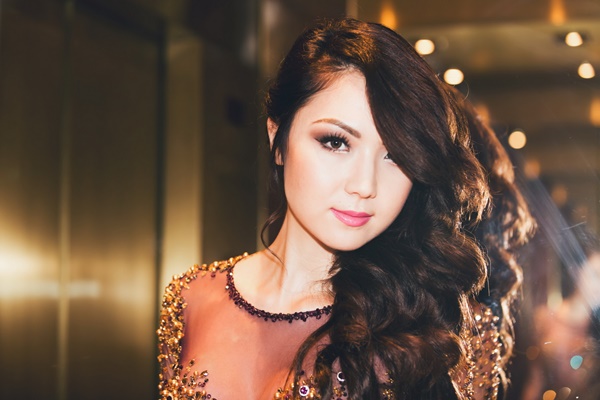 Cận cảnh vẻ đẹp của Hoa hậu gốc Á Jennifer Chung - Ảnh 13
